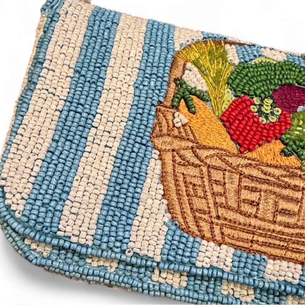 Beaded Farmers Market Vegetable Basket Shoulder Bag Blue White NWT - Picture 4 of 10